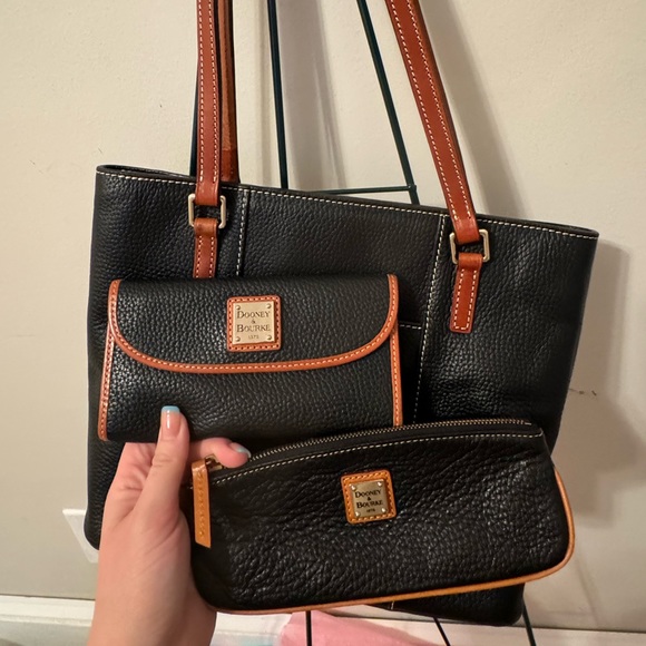 Dooney & Bourke Purse and wallet with cosmetic bag - Picture 4 of 5